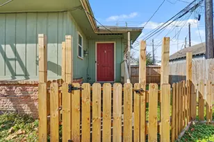 2804 Arlington St, Houston, TX 77008 - Photo 12