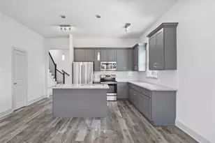 7242 St Augustine St, Houston, TX 77021 - Photo 8