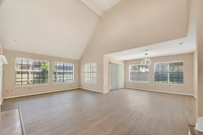 814 Heathgate Drive, Houston, TX 77062 - Photo 6