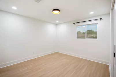 17 Dowlen Place, Beaumont, TX 77706 - Photo 18