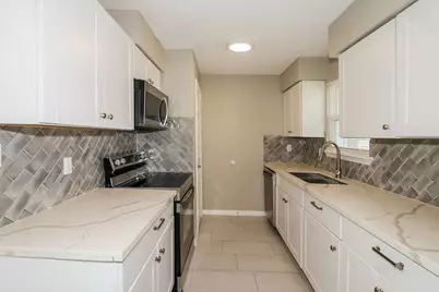 16739 Forest Bend Avenue, Friendswood, TX 77546 - Photo 6