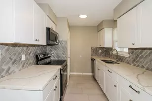 16739 Forest Bend Ave, Friendswood, TX 77546 - Photo 6