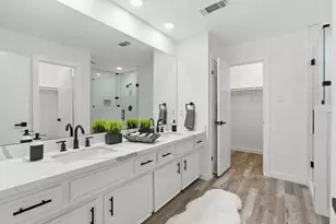 2906 Colonial Dr, Sugar Land, TX 77479 - Photo 18