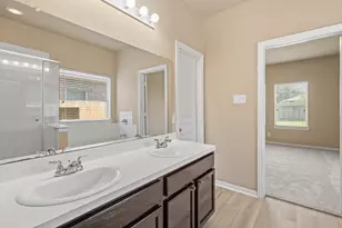 6903 Silver Trace Ct, Katy, TX 77449 - Photo 18