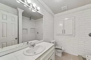 1207 Firnat St, Houston, TX 77022 - Photo 14