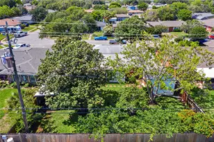7213 Youpon Dr, Galveston, TX 77551 - Photo 32