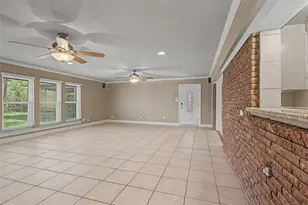 7213 Youpon Dr, Galveston, TX 77551 - Photo 16