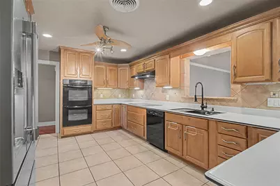 7213 Youpon Drive, Galveston, TX 77551 - Photo 2