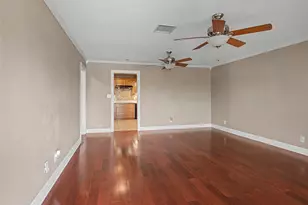 7213 Youpon Dr, Galveston, TX 77551 - Photo 6
