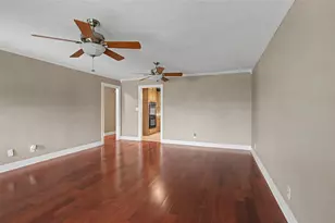 7213 Youpon Dr, Galveston, TX 77551 - Photo 8