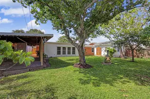7213 Youpon Dr, Galveston, TX 77551 - Photo 36