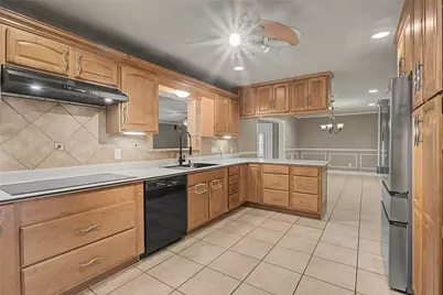7213 Youpon Drive, Galveston, TX 77551 - Photo 10