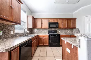 410 Crosby Village Dr, Crosby, TX 77532 - Photo 8