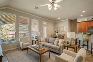 31 Powers Bend Wy, The Woodlands, TX 77382 - Photo 4