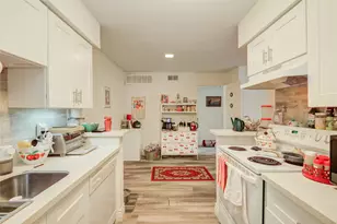 845 Augusta Dr, Houston, TX 77057 - Photo 6