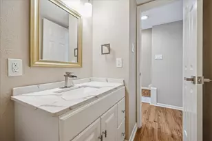 6427 Olympia Dr, Houston, TX 77057 - Photo 16