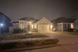 10318 Greenhorn Ln, Rosharon, TX 77583 - Photo 2