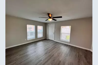 6708 Avenue I #E, Houston, TX 77011 - Photo 6
