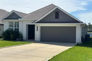 311 Shoreview Dr, Conroe, TX 77303 - Photo 2