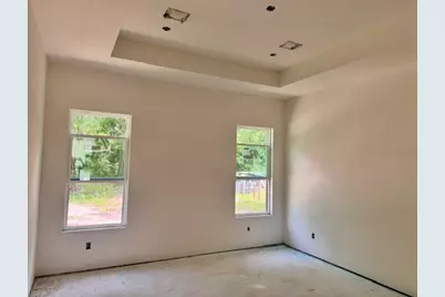 17039 E Hollyhill Dr, Plantersville, TX 77363 - Photo 2