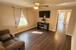 911 Kemp St, Boling, TX 77420 - Photo 6