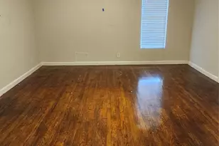 5655 Meadow Creek Ln, Houston, TX 77017 - Photo 10