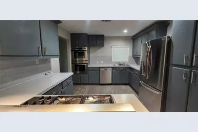 5655 Meadow Creek Lane, Houston, TX 77017 - Photo 4