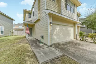 6311 Stoney Creek Dr, Pasadena, TX 77503 - Photo 2