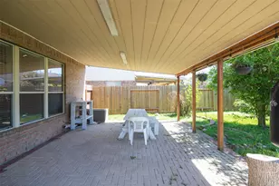 13907 Normandy Ct, Sugar Land, TX 77498 - Photo 20