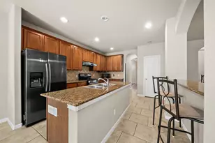13907 Normandy Ct, Sugar Land, TX 77498 - Photo 8