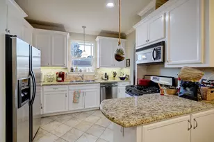 319 W 10th St, Houston, TX 77008 - Photo 4