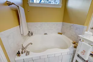 319 W 10th St, Houston, TX 77008 - Photo 12