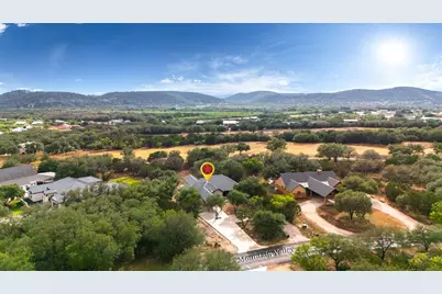 822 Mountain Valley, Concan, TX 78838 - Photo 6