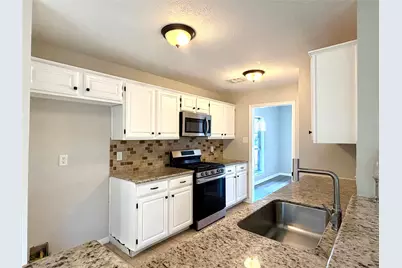 3825 Redbud Drive, La Porte, TX 77571 - Photo 6