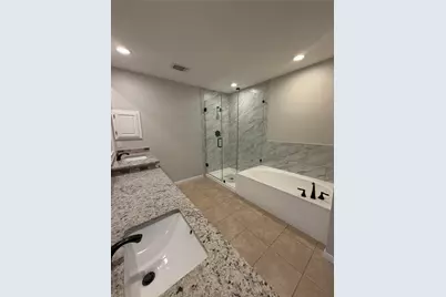 3825 Redbud Drive, La Porte, TX 77571 - Photo 14