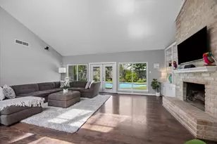 11402 Overbrook Ln, Houston, TX 77077 - Photo 8