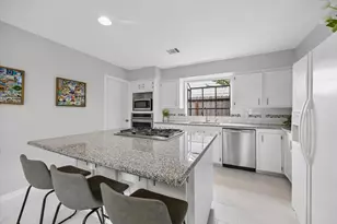 11402 Overbrook Ln, Houston, TX 77077 - Photo 12