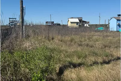 1455 Mabry Street, Gilchrist, TX 77617 - Photo 8