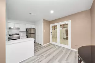 6710 Biggs Ct, Houston, TX 77061 - Photo 14