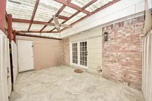6710 Biggs Ct, Houston, TX 77061 - Photo 36