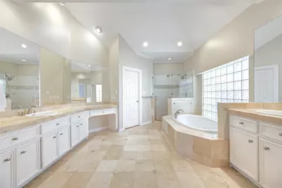 2124 Nantucket Drive #A, Houston, TX 77057 - Photo 32