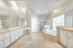 2124 Nantucket Dr, Houston, TX 77057 - Photo 32