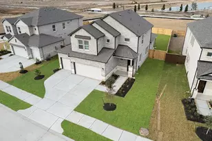 2407 Outpost Cyn Dr, Iowa Colony, TX 77583 - Photo 2