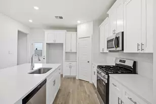 2407 Outpost Cyn Dr, Iowa Colony, TX 77583 - Photo 14