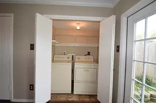 9323 Westwood Village Dr, Houston, TX 77036 - Photo 12