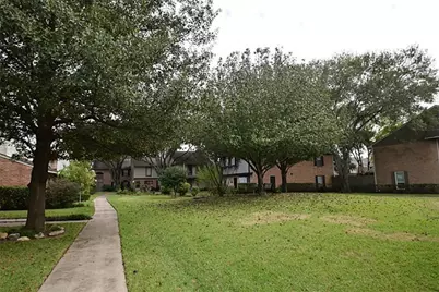 9323 Westwood Village Drive #6, Houston, TX 77036 - Photo 16