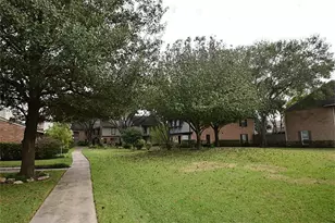 9323 Westwood Village Dr, Houston, TX 77036 - Photo 16