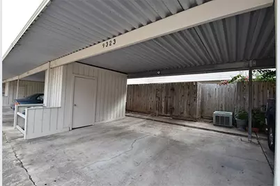 9323 Westwood Village Drive #6, Houston, TX 77036 - Photo 14