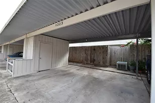 9323 Westwood Village Dr, Houston, TX 77036 - Photo 14