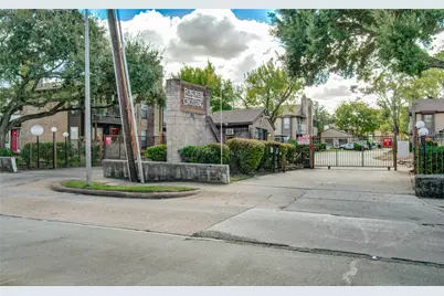 6633 W Airport Boulevard #1008, Houston, TX 77035 - Photo 8